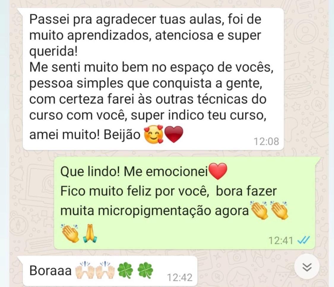 Print de mensagem de aluna agradecendo as aulas: 'foi de muito aprendizado, atenciosa e super querida... super indico teu curso'